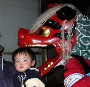 獅子と子どもの写真 獅子と子どもの写真