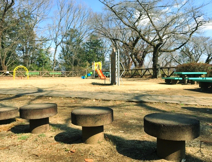 千手山公園てっぺんにある遊具