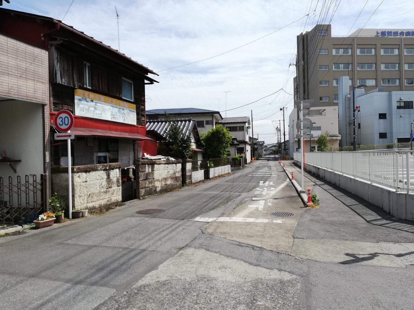 上都賀病院東側を暗渠のまま通過 上都賀病院東側を暗渠のまま通過