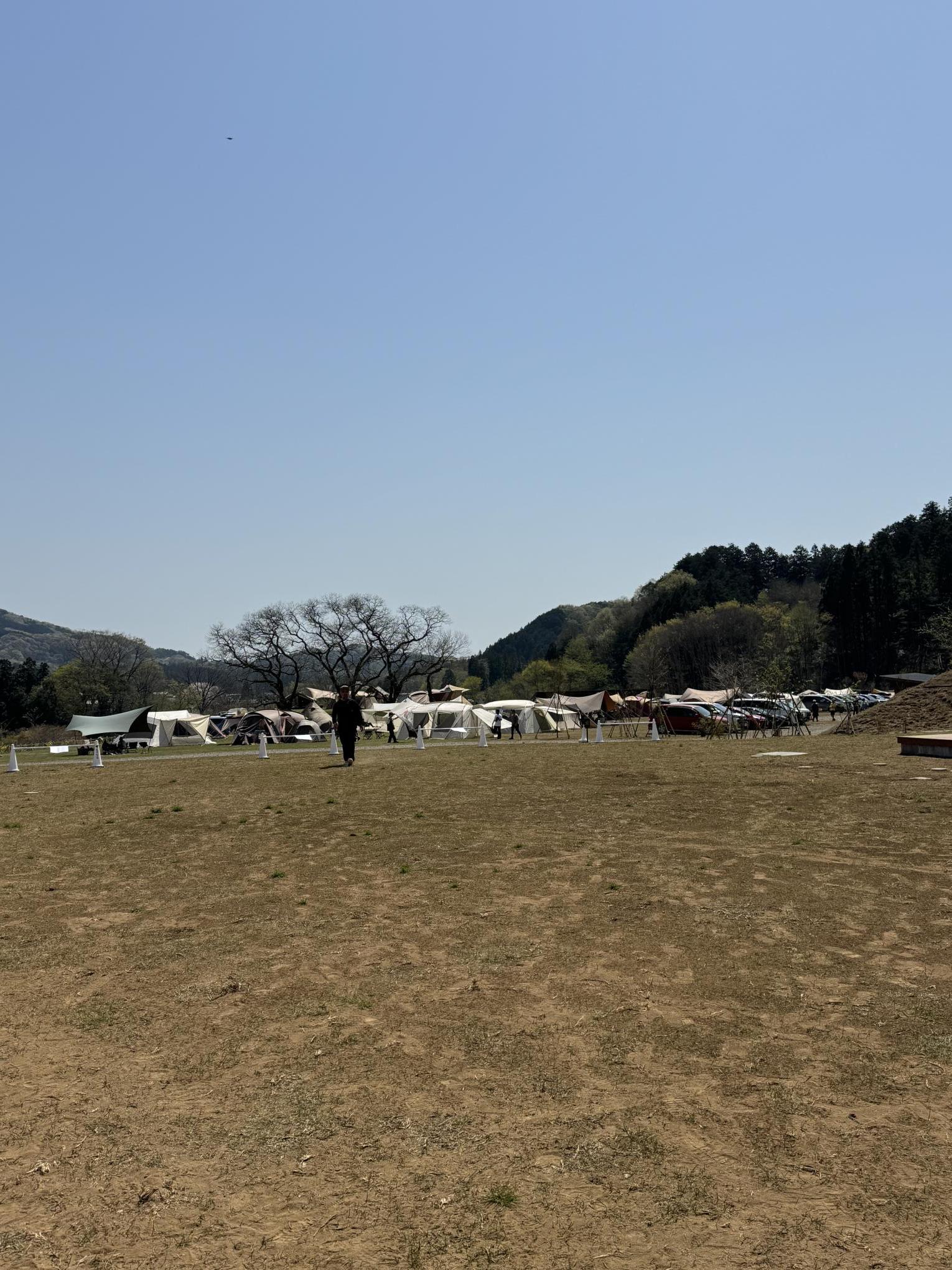 41.キャンプフィールド