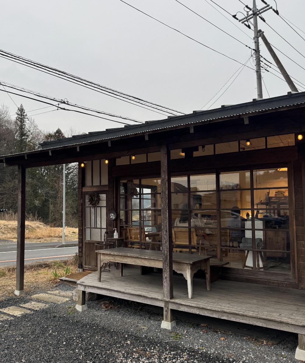 33.くらしのら店外