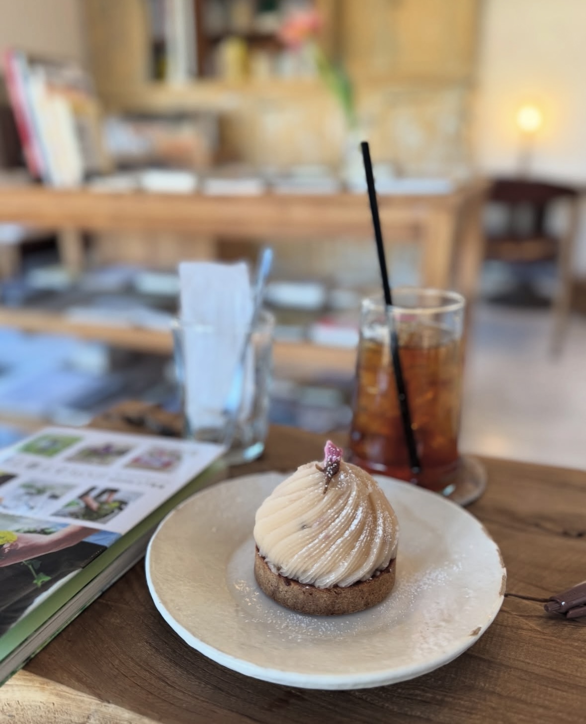 36.くらしのら店内桜のモンブラン