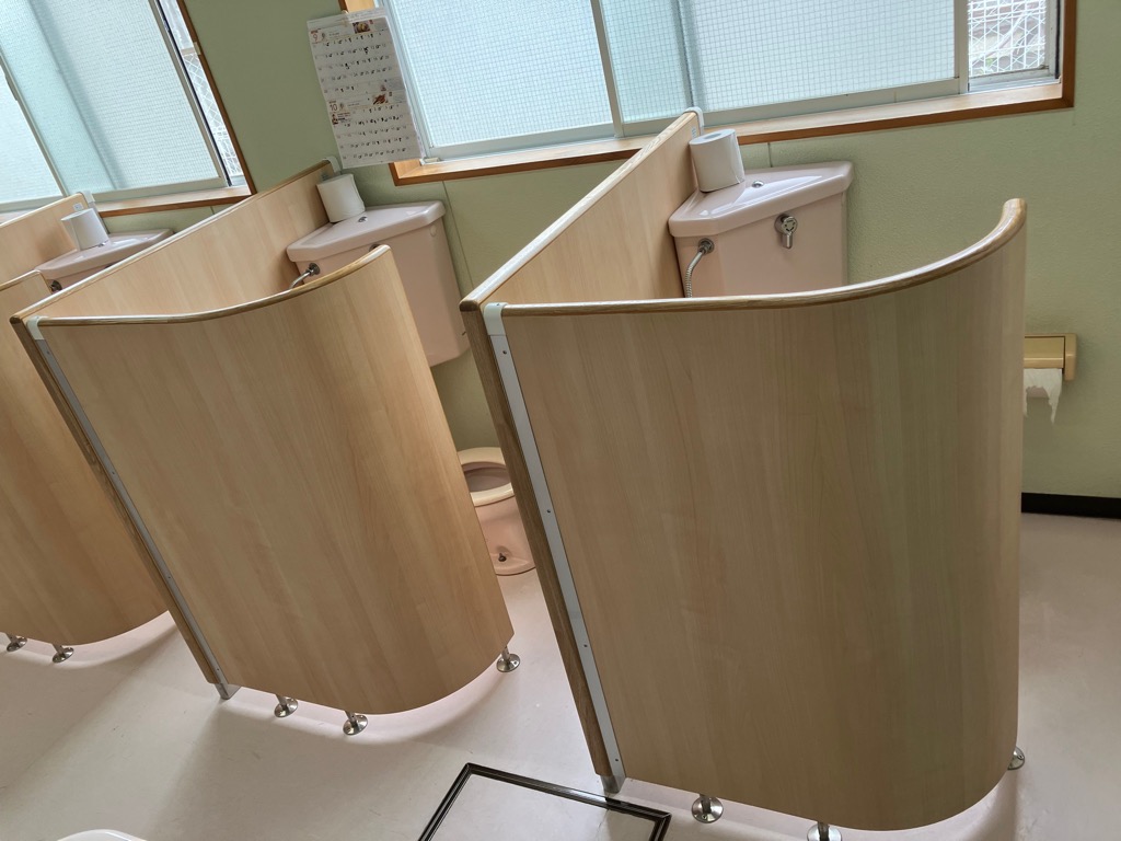 保育園トイレ