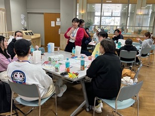 子育て座談会の様子